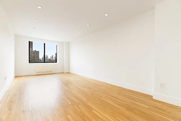 Rented by MNS | media 2