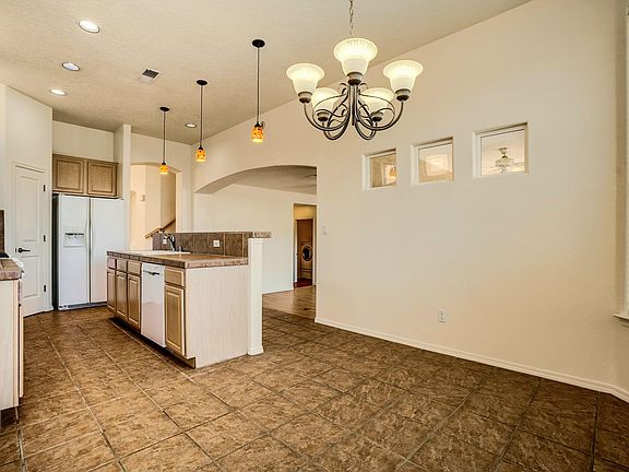 5th image of 6119 Goldfield Pl NE