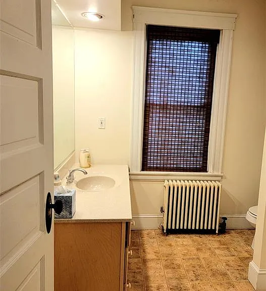 2nd Floor Full Bath