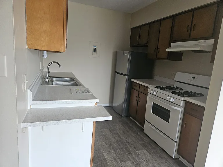 225 Mohawk St #C8 — Photo 4