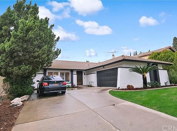 2nd image of 1577 Lakewood Way