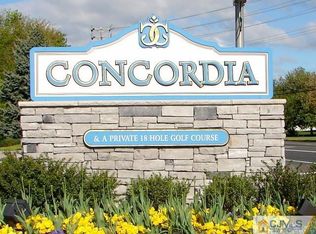 9 Scarborough Rd, Monroe Township, NJ 08831