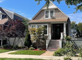 4330 N Ridgeway Ave, Chicago, IL 60618