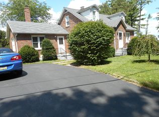 408 W High St, Nazareth, PA 18064
