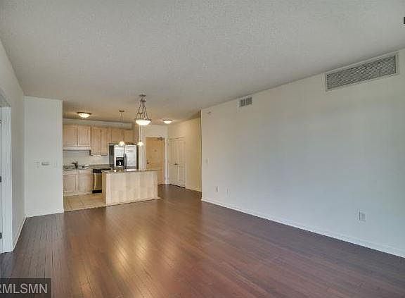 5th image of 619 8th St SE #E-210