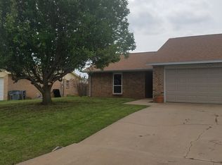 1011 SW 61st St, Lawton, OK 73505
