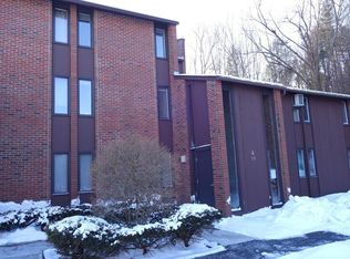 222 N East St APT 1, Amherst, MA 01002