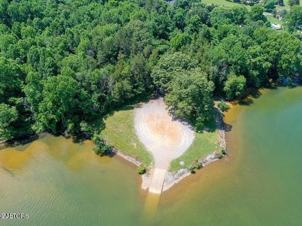 1015 Wilderness Rd, Friendsville, TN 37737