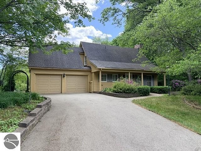 1st image of 4722 Kingswood Ln