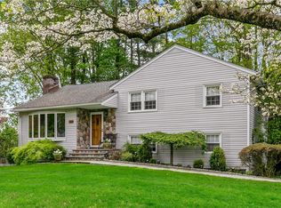 469 Yorkhill Rd, Yorktown Heights, NY 10598