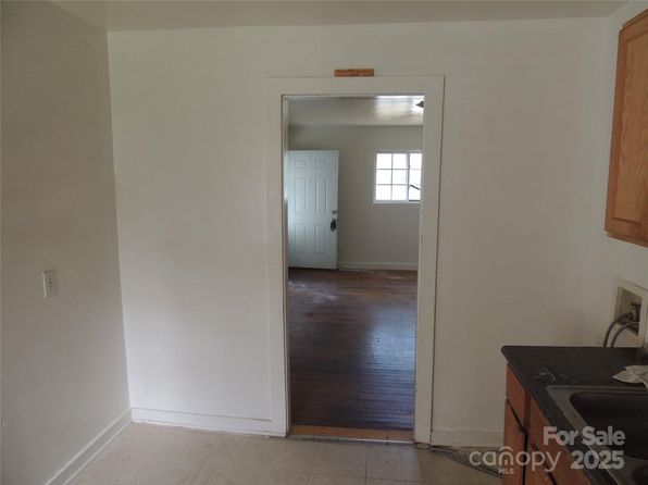 charlotte-north-carolina-6177967 picture