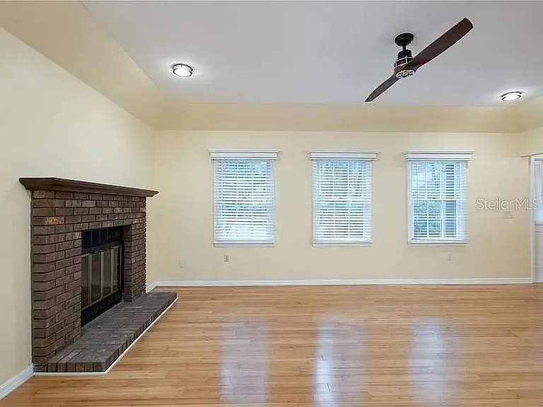 5211 SW 86th Ter — Photo 8