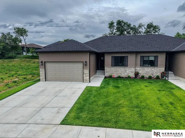 9439 Linwood Pl, Lincoln, NE 68505