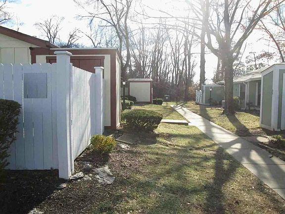 4th image of 2440 Forest Shadows Dr