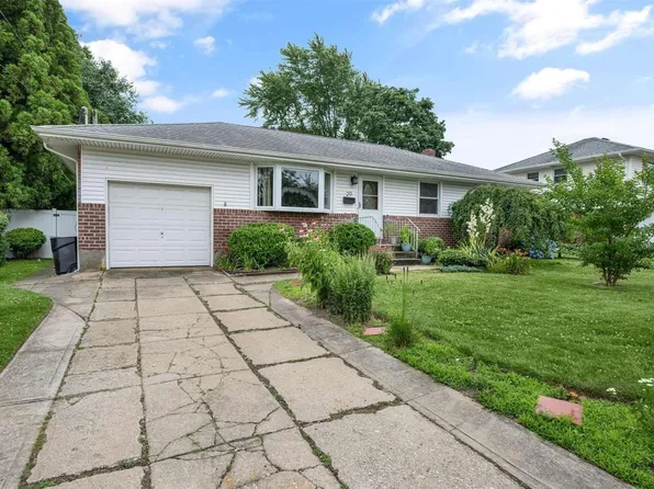 20 Larry Drive, Commack, NY 11725