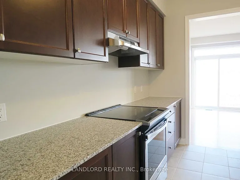 1189 Cactus Cres — Photo 6