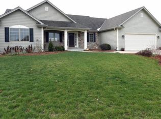 433 Fritz Way, Mukwonago, WI 53149