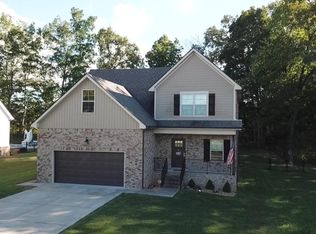 135 Oak Glen Dr, Smithville, TN 37166