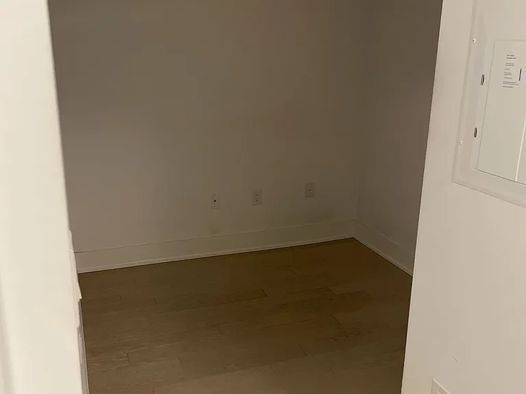 955 Bay St #521 — Photo 14