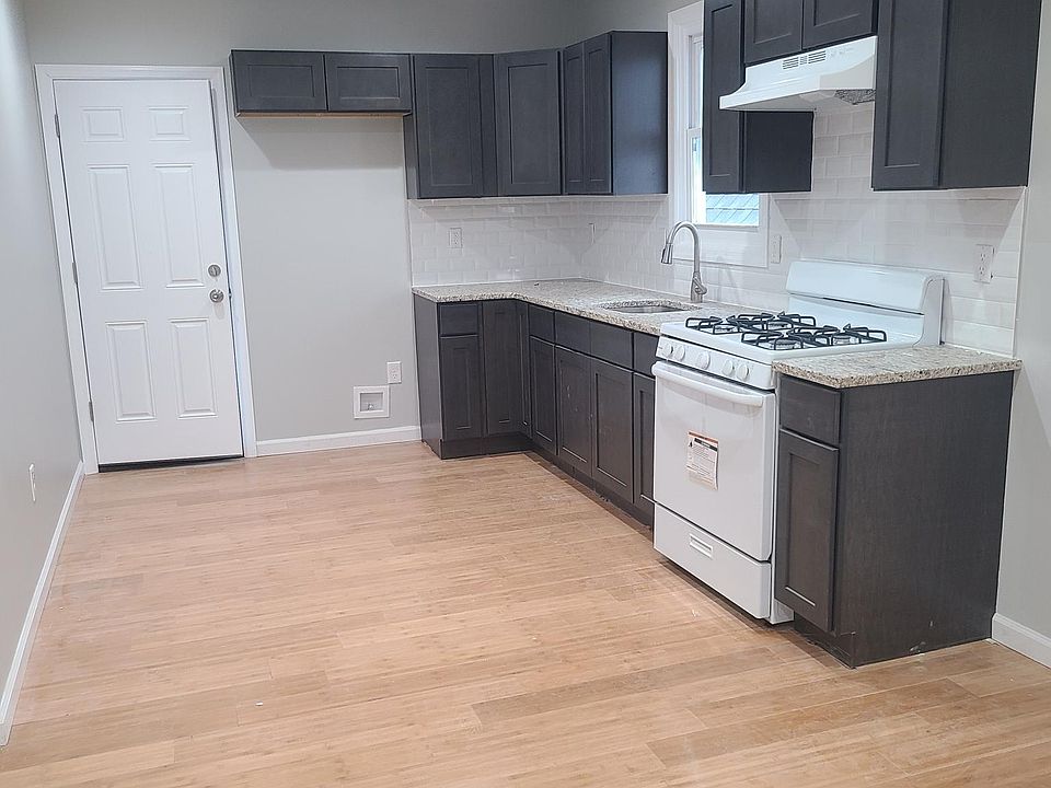 1st image of 173 Seymour Ave #1 & 3