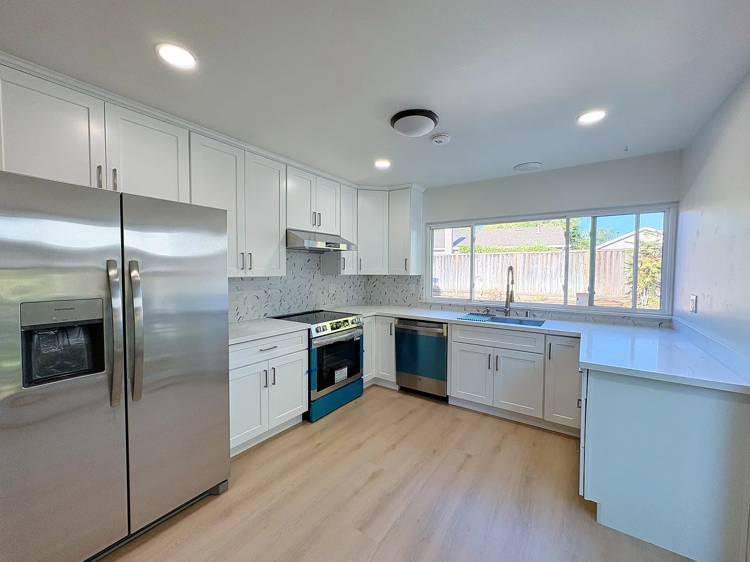 6410 Camino Verde Dr — Photo 1