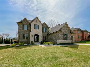 54040 Birchfield Dr W, Shelby Township, MI
