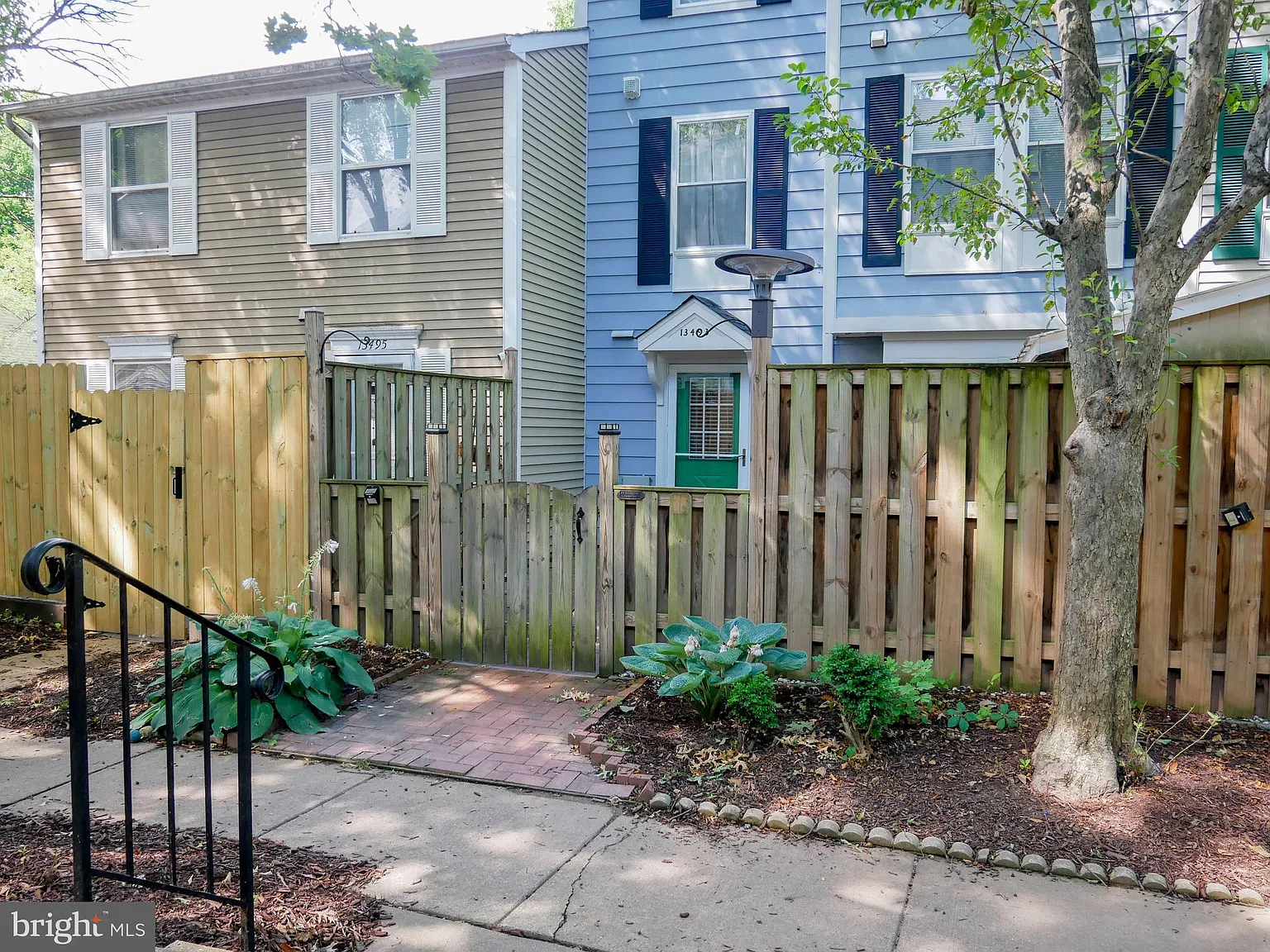 3 bed, 2.5 bath, 1604 sqft, $2,400 — Photo 3