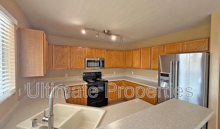 12233 W Flores Dr — Photo 4