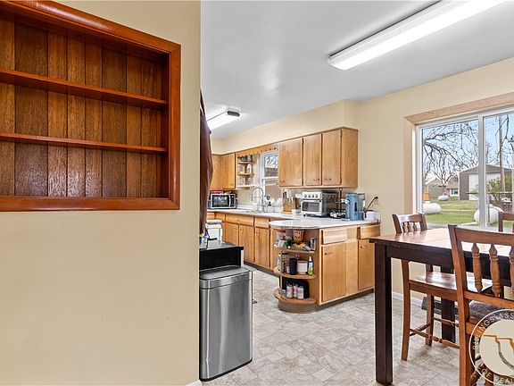 5th image of 1015 1st St W