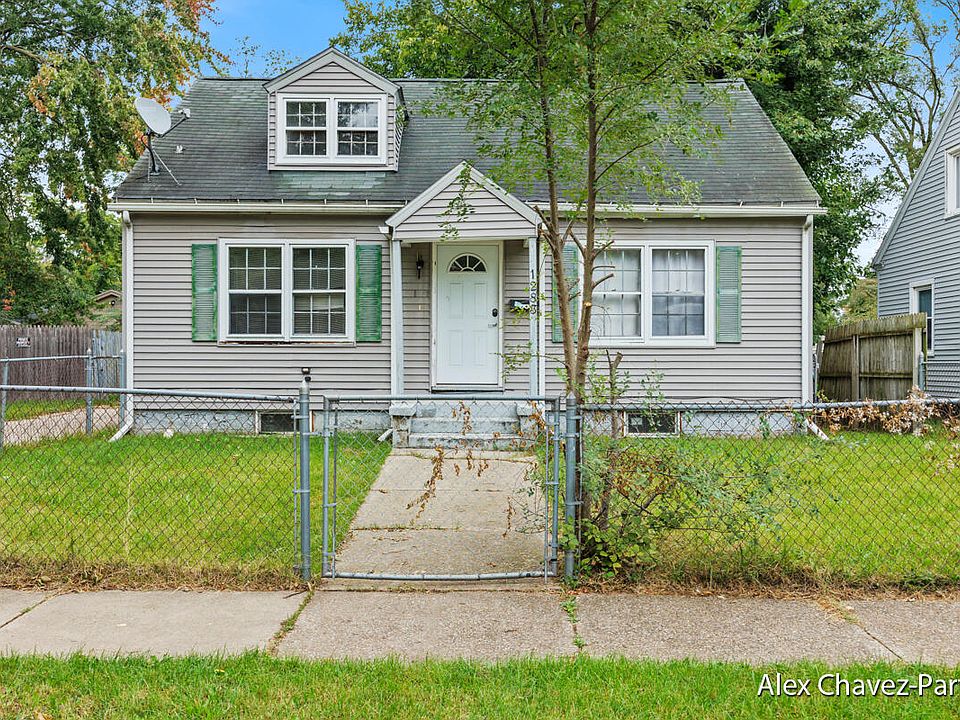 1st image of 1283 Superior St