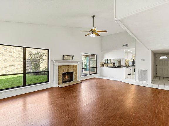 4th image of 16718 Elm Park Way