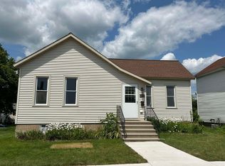 1816 12th Ave, Menominee, MI 49858