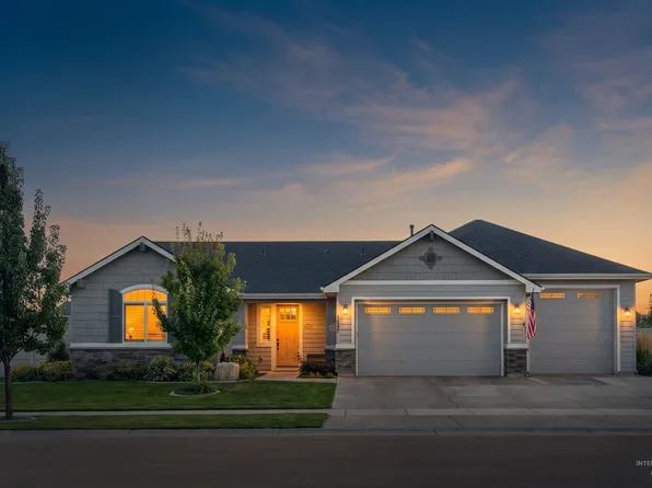 1297 W Six Shooter St, Middleton, ID 83644