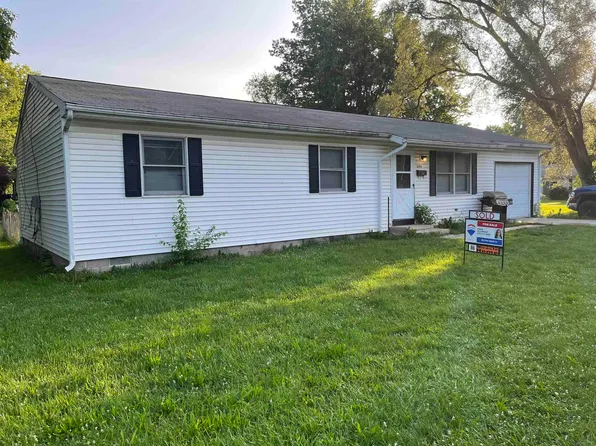 206 W Clay St, Bourbon, IN 46504
