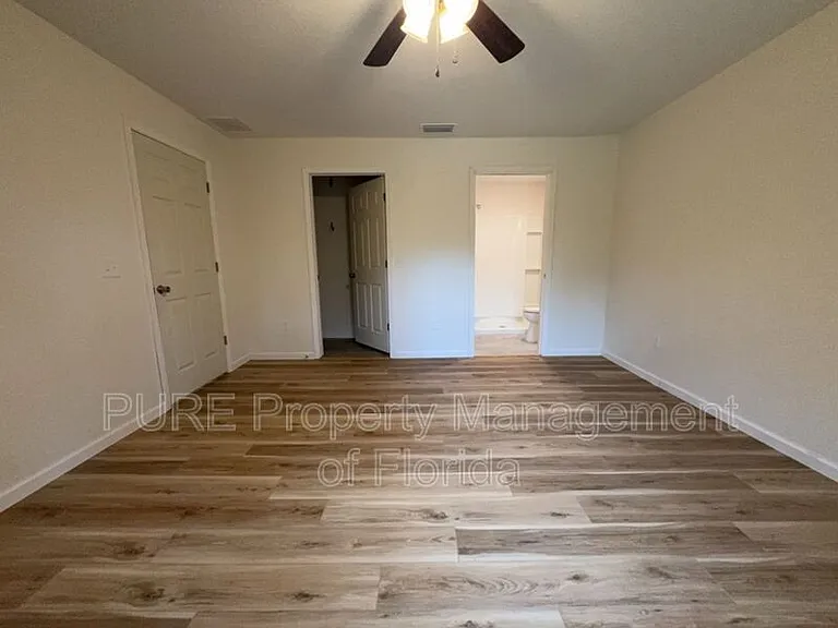 11330 NE 66th Ln — Photo 24