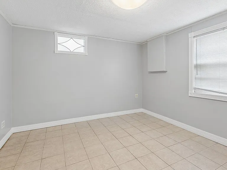 3006 S 108th St — Photo 19