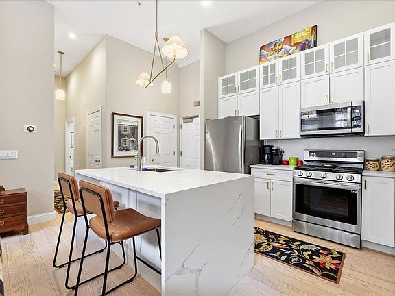 3rd image of 126 Dudley St APT 107