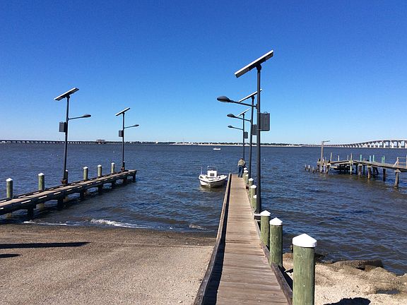 5th image of 304 E Beach Blvd