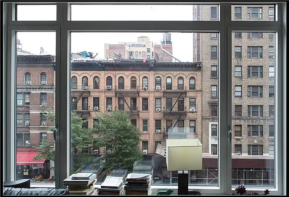 Sold by R New York | media 2