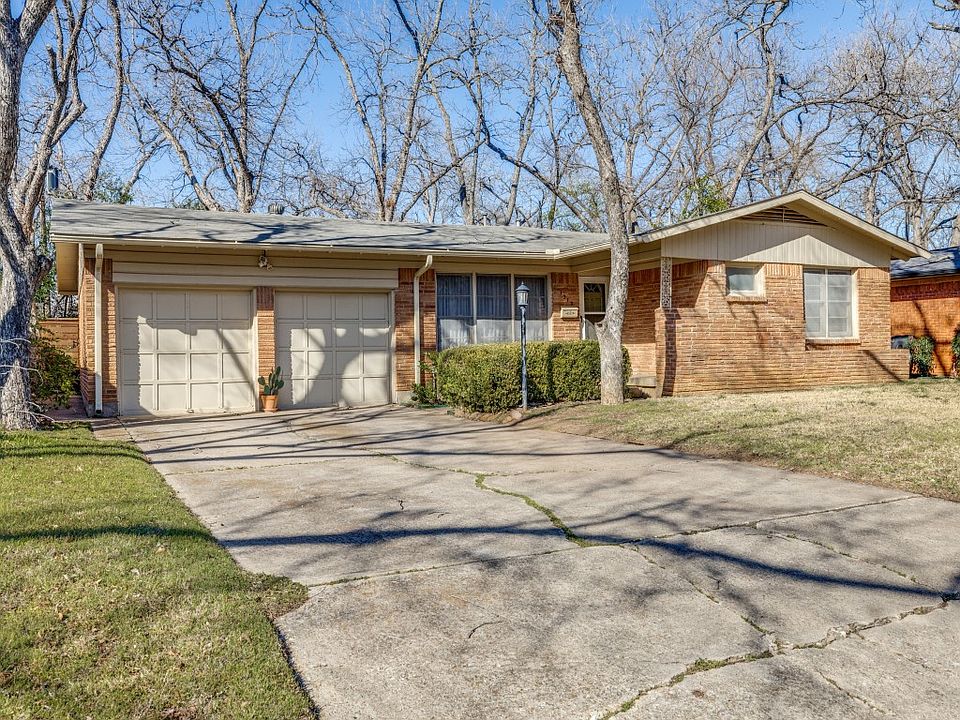 1st image of 1515 Camellia Dr