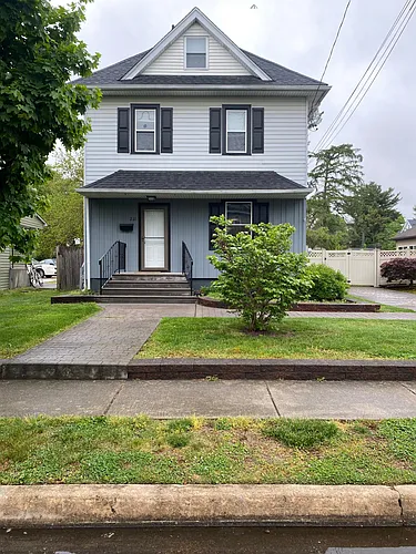 221 Dickinson Rd Photo 1