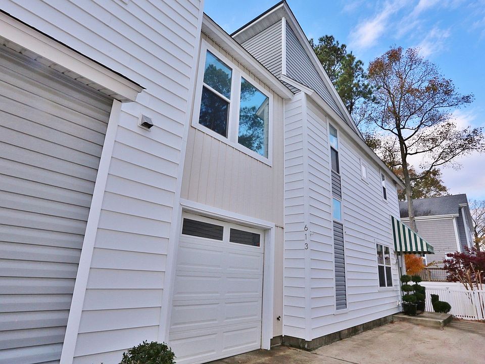 1st image of 613 Lake Dr
