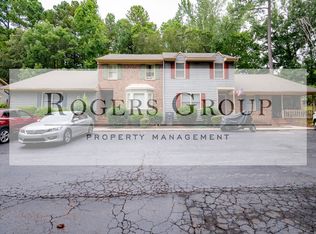 1306 Oakridge Ave, Henderson, NC 27536