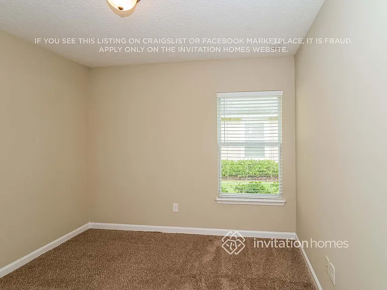 345 N Bellagio Dr — Photo 13