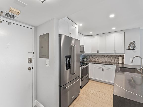 5th image of 3540 S Ocean Boulevard #804