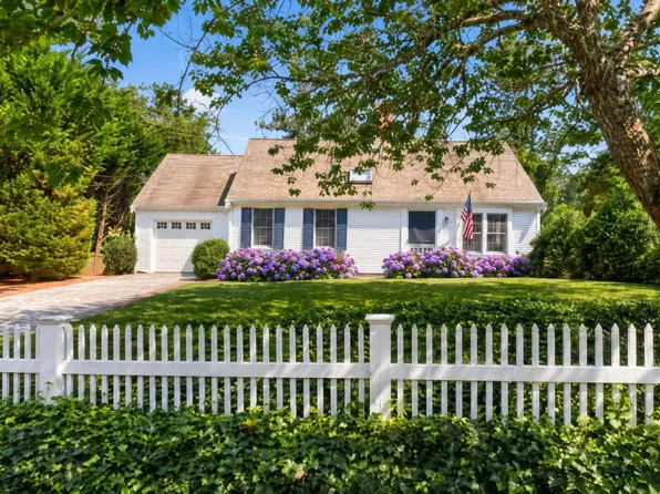 15 Bramble Lane, Dennis, MA 02638