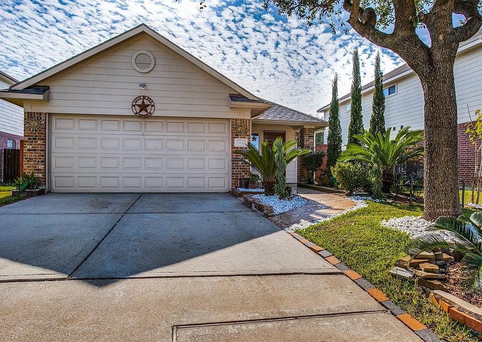 1st image of 2683 Royal Blue Dr