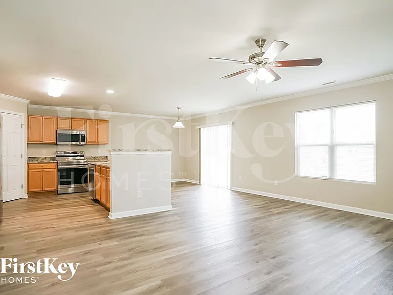 6831 Horseback Ln — Photo 4