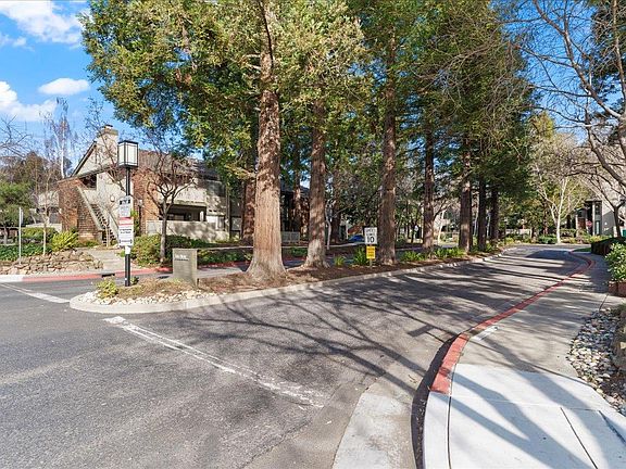 2nd image of 1411 La Terrace Cir