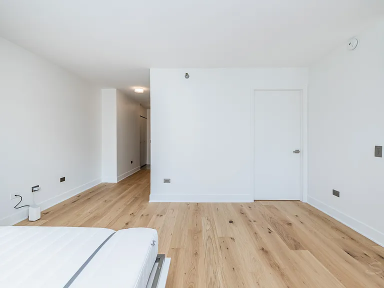 33 W Ontario St #31D — Photo 5